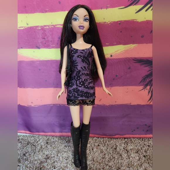 My Scene Barbie Doll NOLEE with Black Hair, Light Purple Eyes, & Purple Lipstick - Picture 1 of 6